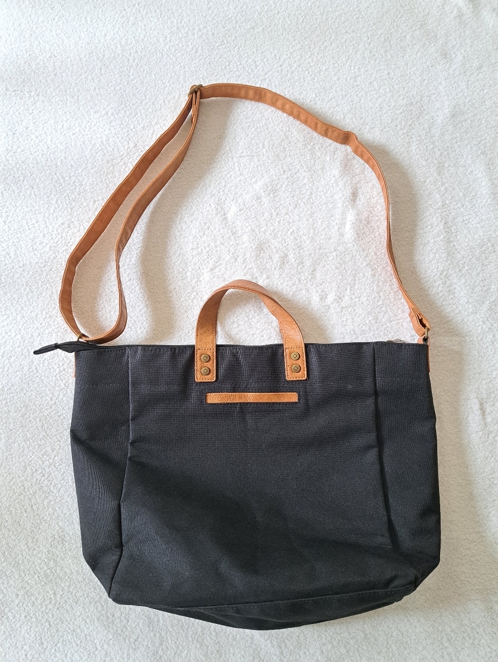 Thirty-one Black Tote Tan Accent Straps Canvas Zipper Faux Leather Shoulder Bag